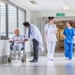 Łatwiej o opiekę medyczną od pracodawcy