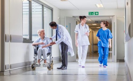 Łatwiej o opiekę medyczną od pracodawcy
