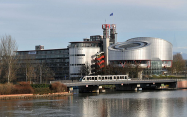 Gmach Europejskiego Trybunału Praw Człowieka w Strasburgu