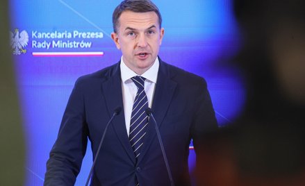 Rzecznik rządu Adam Szłapka podczas konferencji prasowej po posiedzeniu Rady Ministrów.
