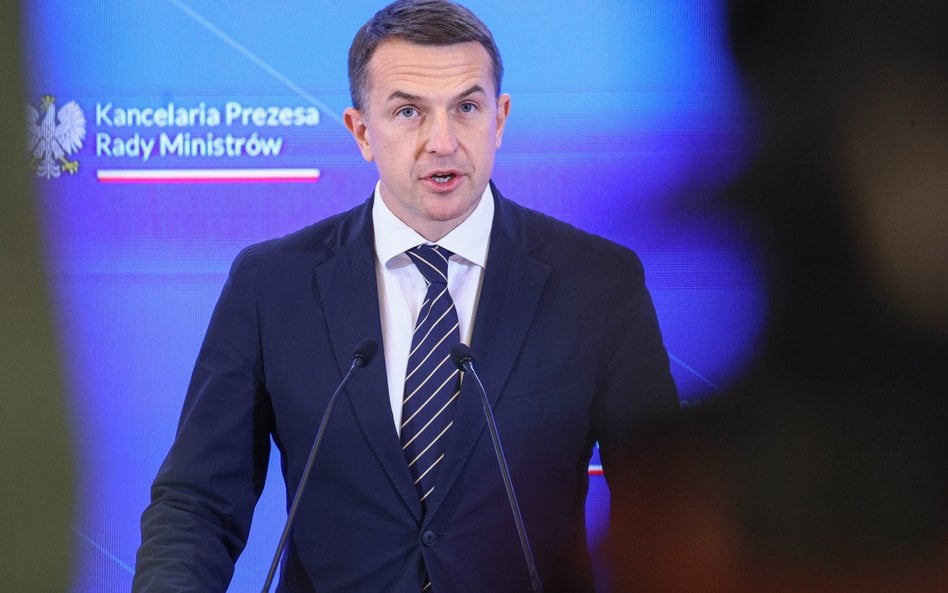 Rzecznik rządu Adam Szłapka podczas konferencji prasowej po posiedzeniu Rady Ministrów.