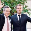 Pod nieobecność Angeli Merkel Emmanuel Macron i Mario Draghi (z lewej) przejmują inicjatywę w Unii