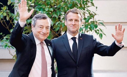 Pod nieobecność Angeli Merkel Emmanuel Macron i Mario Draghi (z lewej) przejmują inicjatywę w Unii