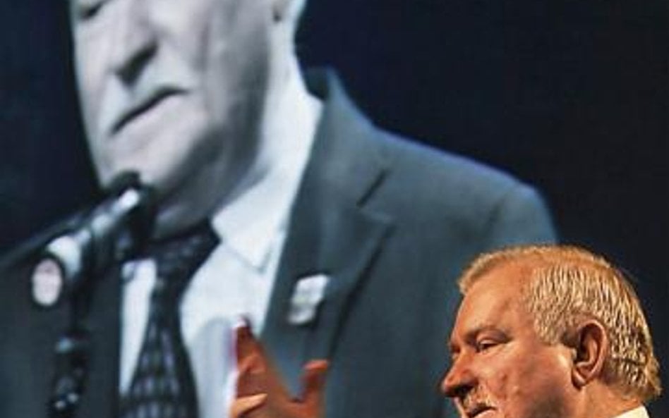 Lech Wałęsa zapowiadał proces przeciw autorom publikacji, po której wszczęto teraz śledztwo. Na zdję