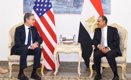 Antony Blinken z ministrem spraw zagranicznych Egiptu Badrem Abdelattym