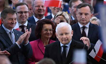 Jarosław Kaczyński podczas spotkania z sympatykami PiS w Jasionce na Podkarpaciu