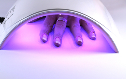 Lampy UV do hybrydy mogą uszkodzić DNA i spowodować mutacje komórek