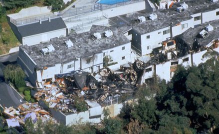 Skutki trzęsienia ziemi w Kalifornii w 1994 roku.