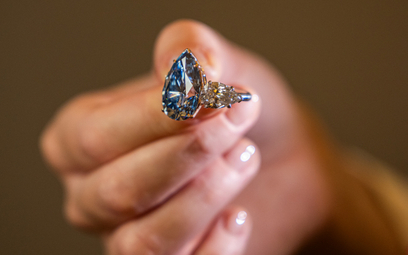 Bleu Royal - jaskrawoniebieski diament