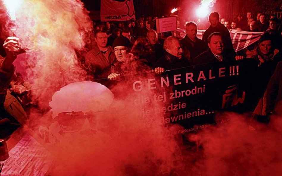 Generała bronią członkowie antyklerykalnej Racji Lewicy Polskiej. Twierdzą, że Jaruzelski uratował P
