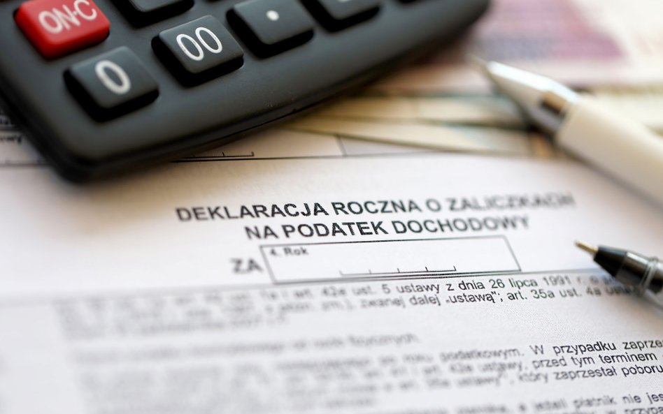 Niezbędnik przedsiębiorcy: PITy, które trzeba wysłać już * Fotel dla zdalnego pracownika * Składka zdrowotna na ryczałcie * Blokada STIR budzi sprzeciw * Wakacje od ZUS a PIT * Spóźnialski traci pracę