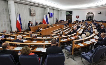 Izba rozpatrywała się m.in. nowelizację Kodeksu pracy, która zakłada, że okresy przepracowane na umo
