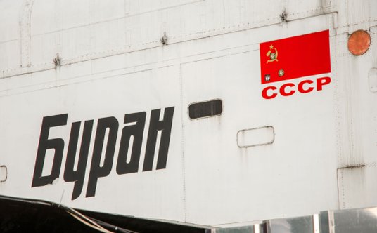 Buran odbył tylko jeden lot orbitalny w 1988 roku, po czym program został wstrzymany z powodu braków