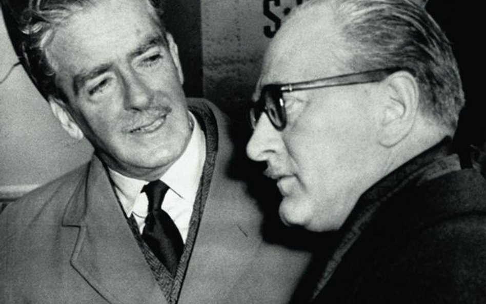 Premierzy Wielkiej Brytanii i Francji Anthony Eden i Guy Mollet, Londyn, marzec 1956 r.