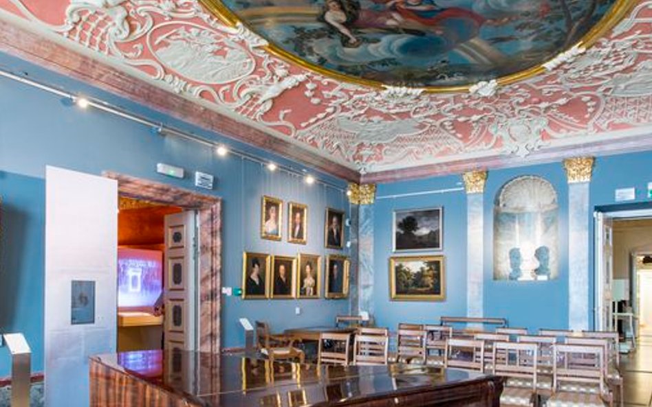 Salon Romantyczny pod plafonem z Junoną.