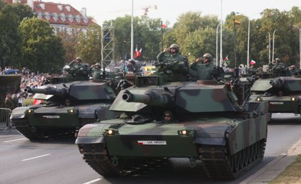 Czołgi Abrams na defiladzie w Warszawie