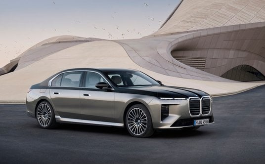 BMW 740 xDrive.