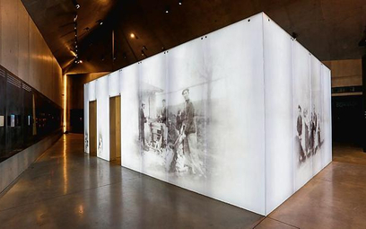 W muzeum można znaleźć m.in. opisy kryjówek, w których Polacy ukrywali Żydów podczas wojny