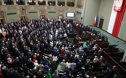 Posłowe na sali obrad Sejmu
