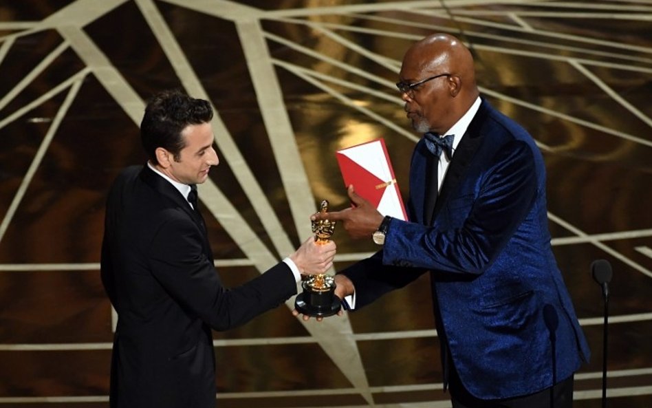 Justin Hurwitz odbiera Oscara za muzykę w "La La Land"