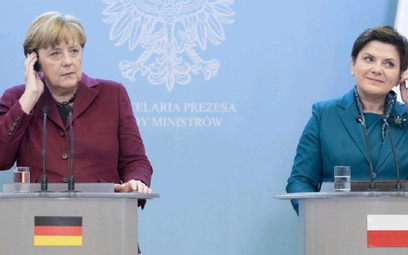 Angela Merkel (na zdj. z Beatą Szydło), która niedawno odwiedziła Warszawę rozmawiała o stanie demok