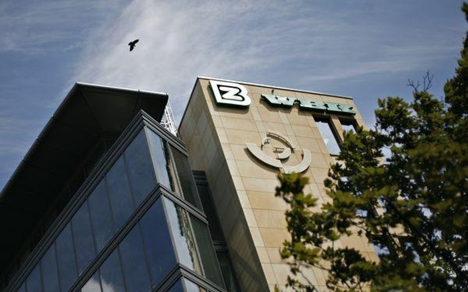 W najnowszym raporcie maklerzy DM BZ WBK zmienili swoje nastawienie do rynku akcji z ‘niedoważaj’ do