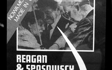 Słynne zdjęcie Romualda Spasowskiego i jego żony z prezydentem Reaganem wykorzystała peerelowska pro