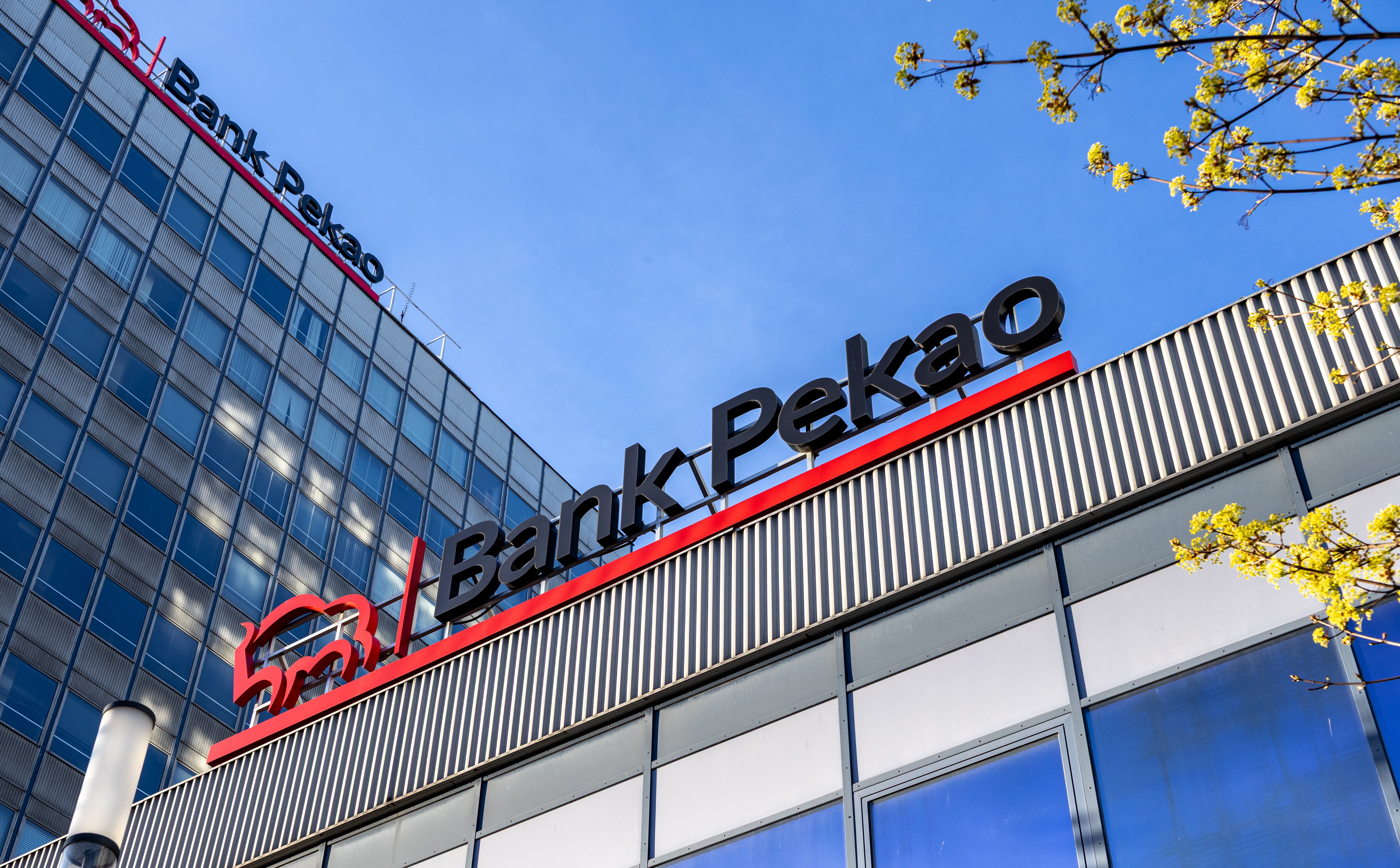 Pekao nie będzie składał oferty na zakup Santander BP