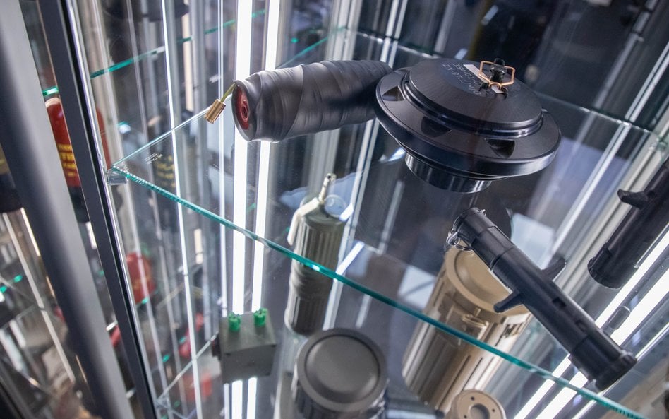 Miny produkowane przez Bydgoskie Zakłady Elektromechaniczne "Belma" w Białych Błotach,