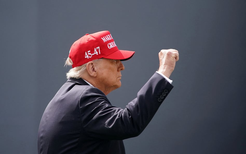 Donald Trump straszy, że zabierze Harvardowi status organizacji non profit, co oznaczałoby, że uczel