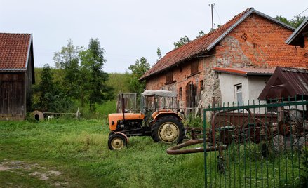 Rośnie presja, by na wsi zablokować uciążliwe inwestycje. Rolnicy musieliby produkować w starych bud