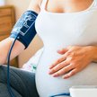 Podwyżka płacy minimalnej wiąże się z niższym wskaźnikiem nadciśnienia tętniczego w ciąży. Zaskakują