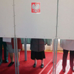 Sondaż: PiS traci, Kukiz'15 i PSL pod progiem wyborczym