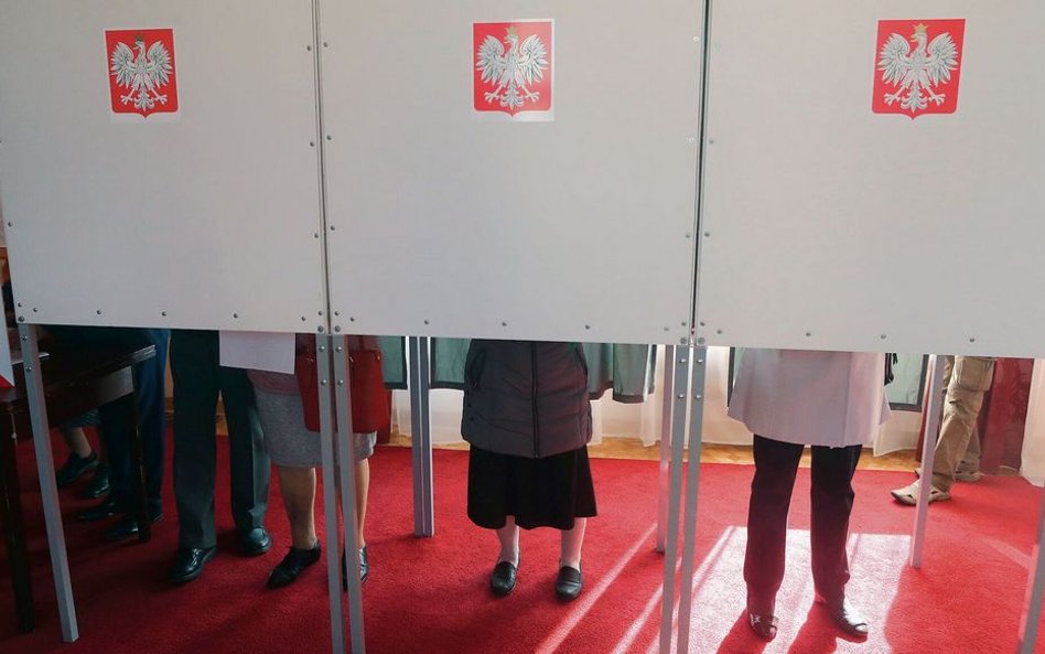 Jarosław Flis: Kibice polityczni jak Kargule i Pawlaki
