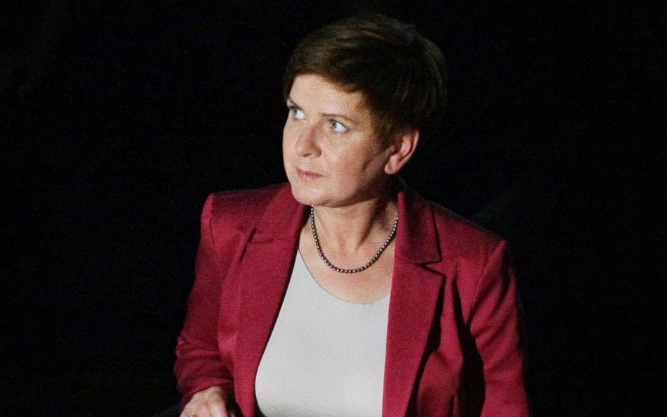 Beata Szydło: Rząd próbuje zacisnąć pasa, ale nie na swoich brzuszkach