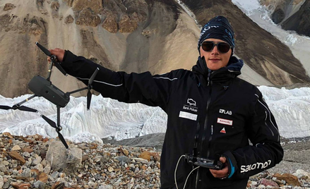 Myśleli, że nie żyje. Dron Polaka pomógł uratować himalaistę na Broad Peak