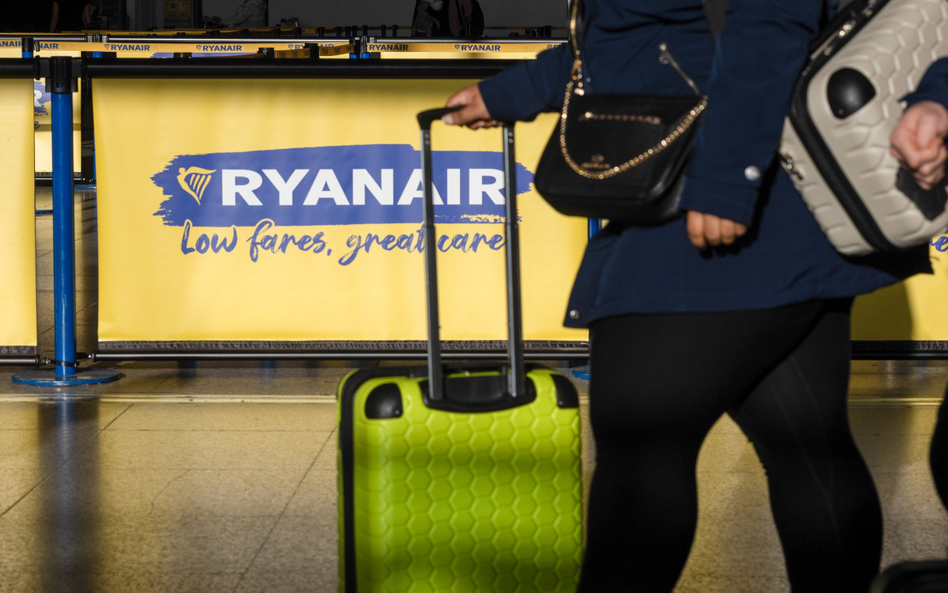Ryanair szuka chętnych do pracy w Polsce
