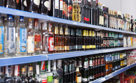 Rosnąca szara strefa dla branży alkoholi mocnych to także blisko miliardowa strata dla budżetu państ