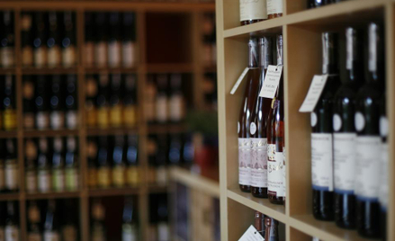 Ambra: Firma stawia na wino, nie odpuszcza cydrowi
