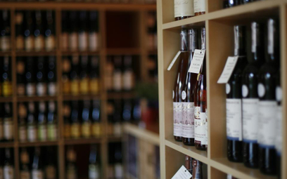 Ambra: Firma stawia na wino, nie odpuszcza cydrowi