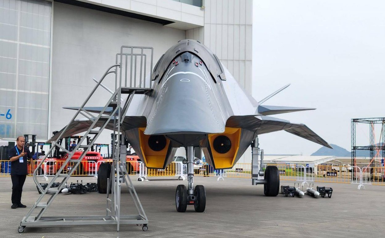 Chiny szykują broń jak z filmów sci-fi. Te supersamoloty mają latać także w kosmosie