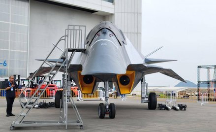 Baidi, czyli Białego Cesarza, głównego myśliwca bojowego projektu Nantianmen