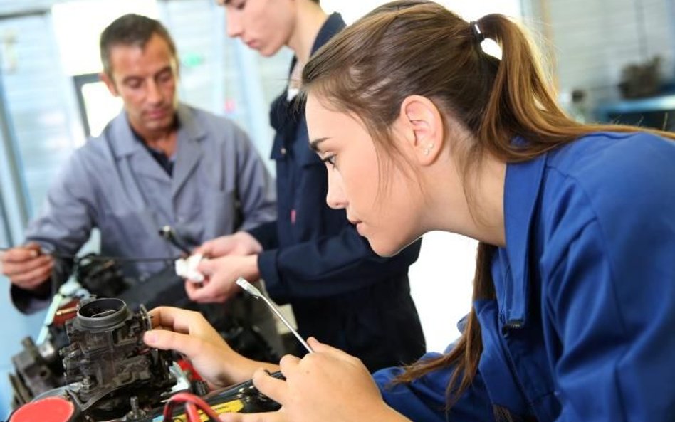 Klaster Edukacyjny „Invest in Edu” ukierunkował kształcenie na potrzeby lokalnych firm