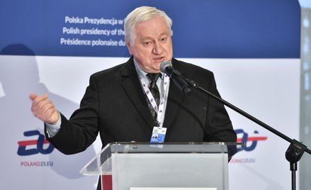 Prof. Bogdan Góralczyk – polski politolog, sinolog, hungarysta, dyplomata i publicysta