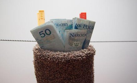 Ze średniej prognoz zebranych przez „Parkiet" wynika, że na koniec czerwca za euro zapłacimy 4,30 zł