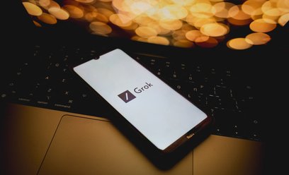 Indonezja tymczasowo zablokowała w sobotę chatbot Grok