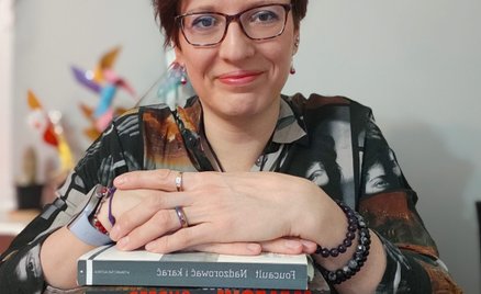 Gość „Plusa Minusa” poleca. Dr hab. Monika Błaszczak: Gęste sensy, bolesne tematy