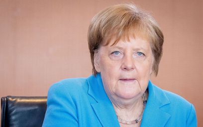 Angela Merkel znów się trzęsła. W mediach spekulacje
