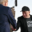 Prezydent USA Donald Trump i prezes Tesli Elon Musk