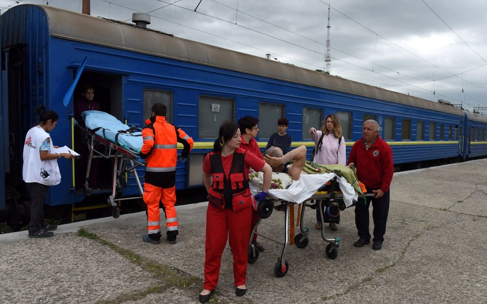 Lwów. Przyjazd rannych z obwodu donieckiego